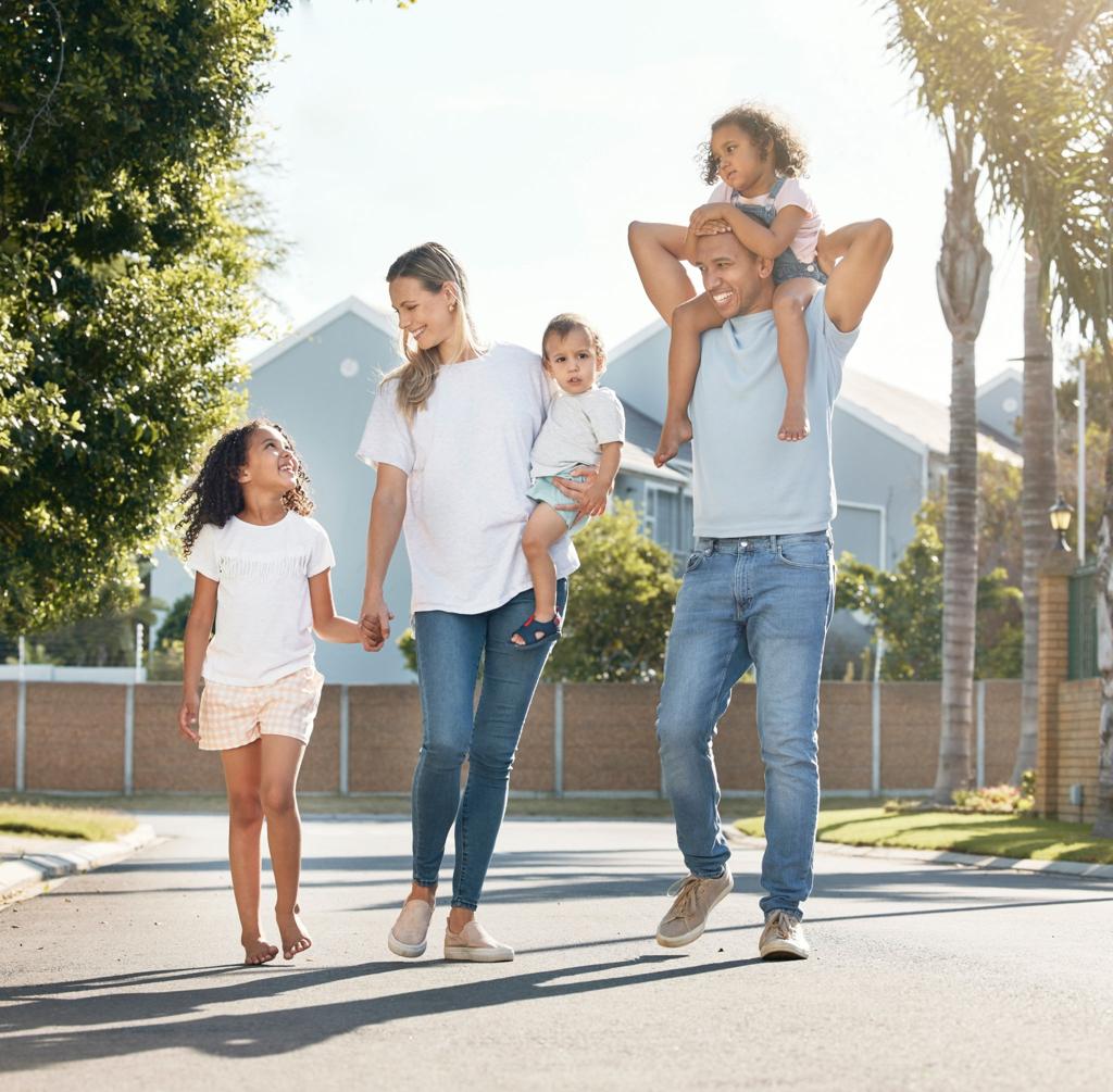 The Hidden Benefits of Family Walks 🚶‍♀️🌳