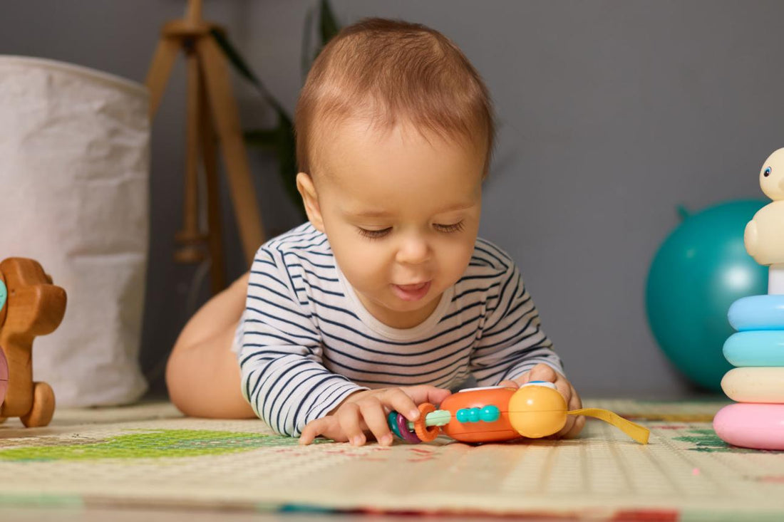How to Encourage Your Baby's Curiosity 🌱👶