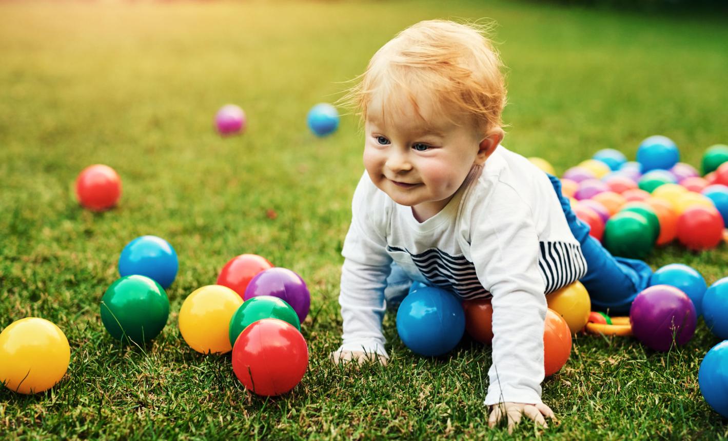Why Outdoor Time Is So Important for Babies 🌿👶