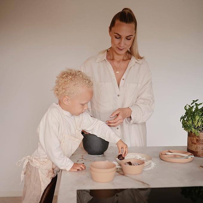 mushie Silicone Suction Plate | BPA-Free Non-Slip Design (Natural)