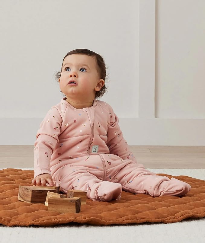 ergoPouch 3.5 TOG Sleeping For Baby Girl and Boy - Our Sleeping Provide Ultimate Comfort - Baby Easy Diaper Changes - Made with Breathable Materials (6-12 Months, Daisies)