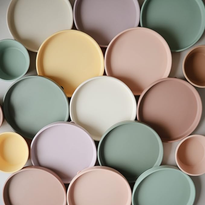 mushie Classic Silicone Suction Plate | BPA-Free Non-Slip Design (Dried Thyme)