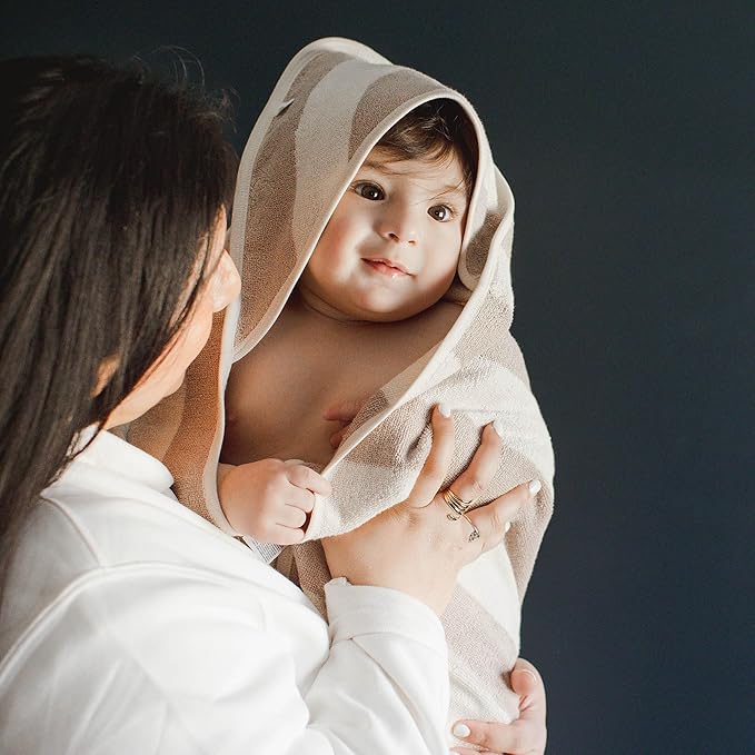 Burt's Bees Baby Hooded Woven Terry Towels Organic Cotton, Unisex Bath Essentials, Soft Nursery Towel for Infants, Toddlers, Kids