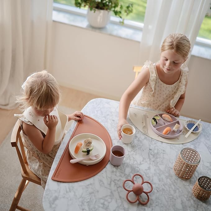 mushie Classic Silicone Suction Plate | BPA-Free Non-Slip Design (Natural)