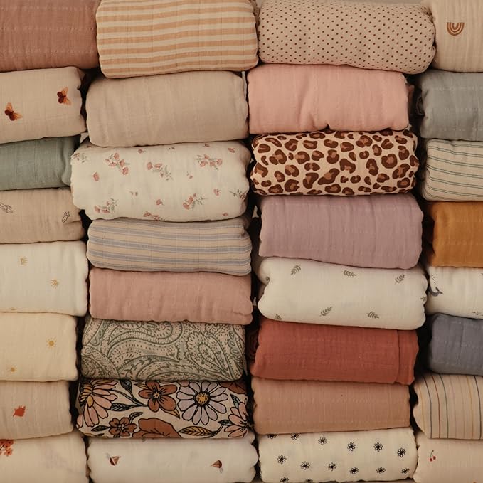 mushie Muslin Baby Swaddle Blanket | 100% Organic Cotton (Bows)