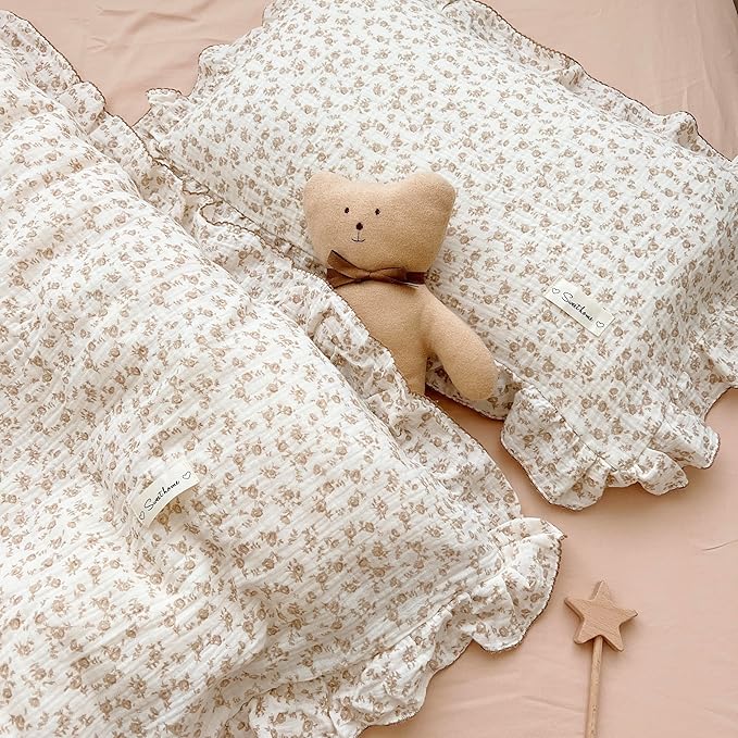 AOJIM Cotton Muslin Kids Toddler Pillowcase with Camellia Pattern Super Soft Baby Crib Pillowcase with Ruffle Edge, Machine Washable Floral Nursery Pillowcase for Boys Girls, Kids Room Decor, 26*20''